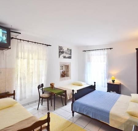 Omis Center Vila Екстериор снимка