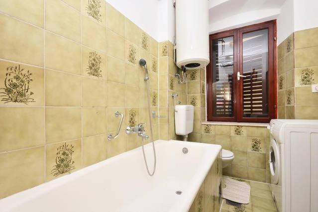 Omis Center Vila Екстериор снимка
