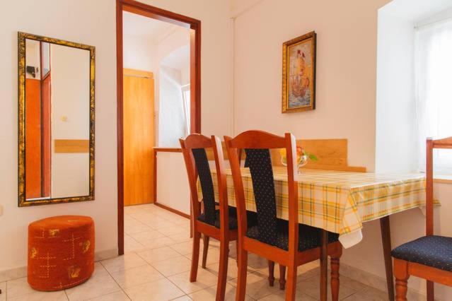 Omis Center Vila Екстериор снимка