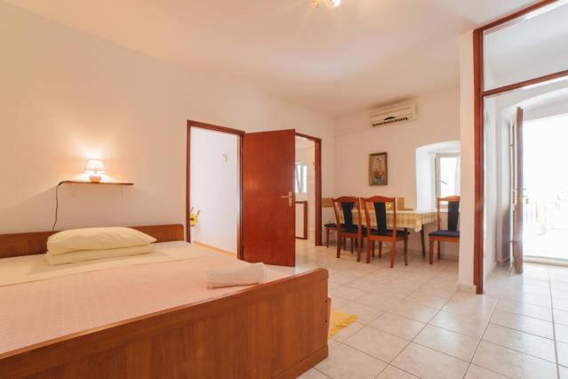 Omis Center Vila Екстериор снимка