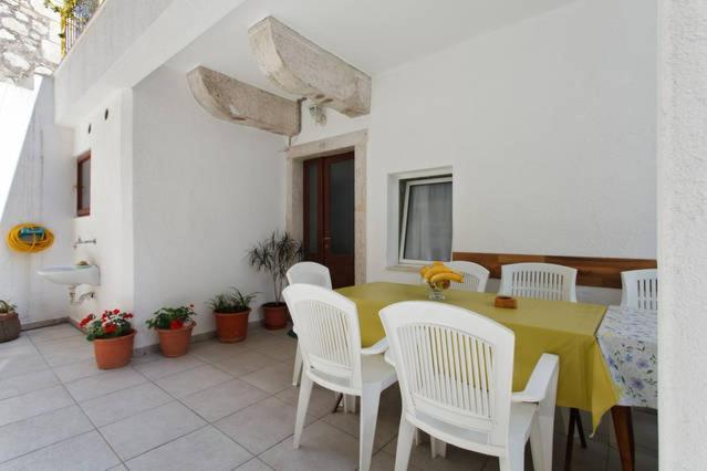 Omis Center Vila Екстериор снимка